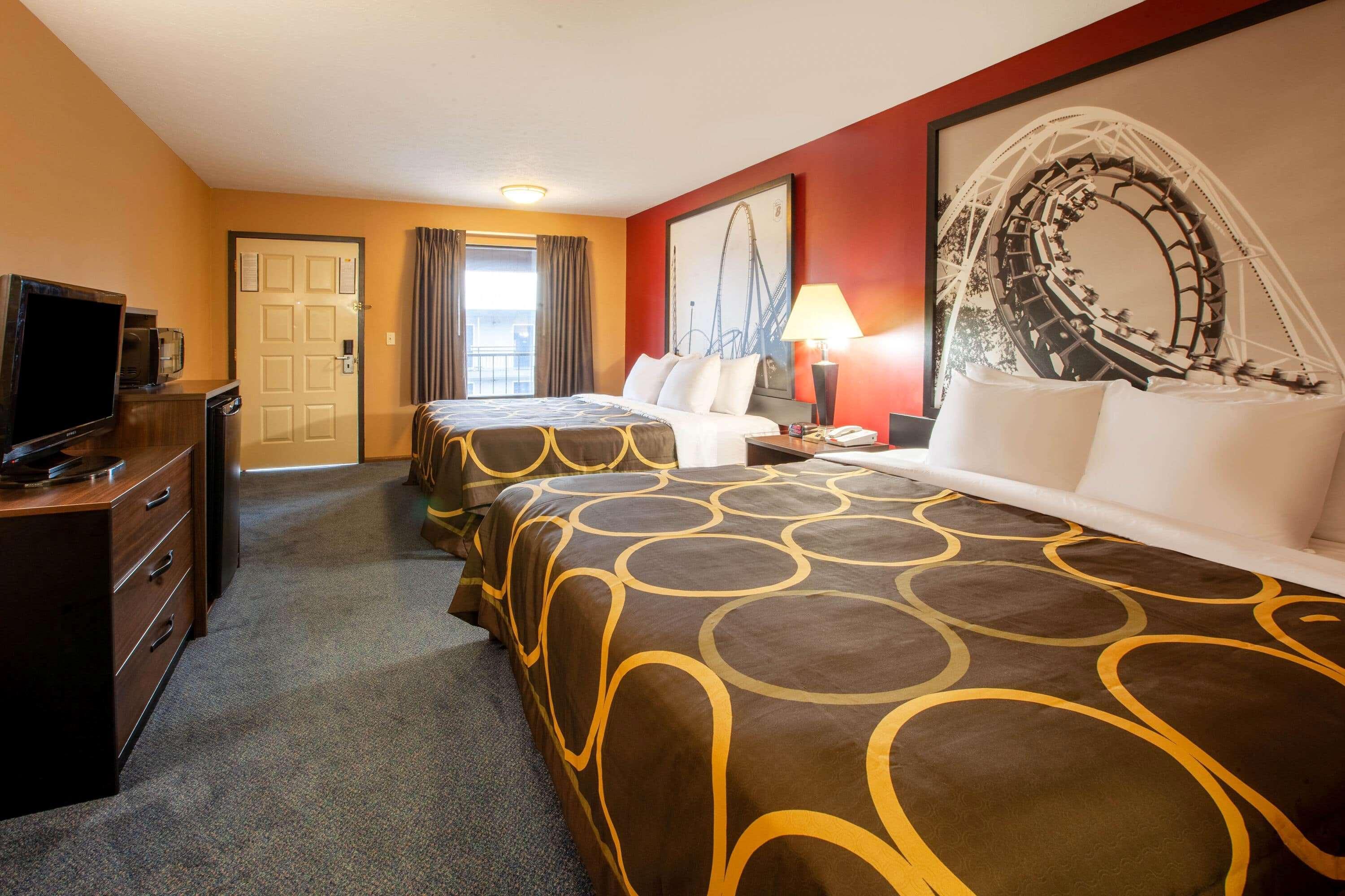 Super 8 By Wyndham Hotel 2*