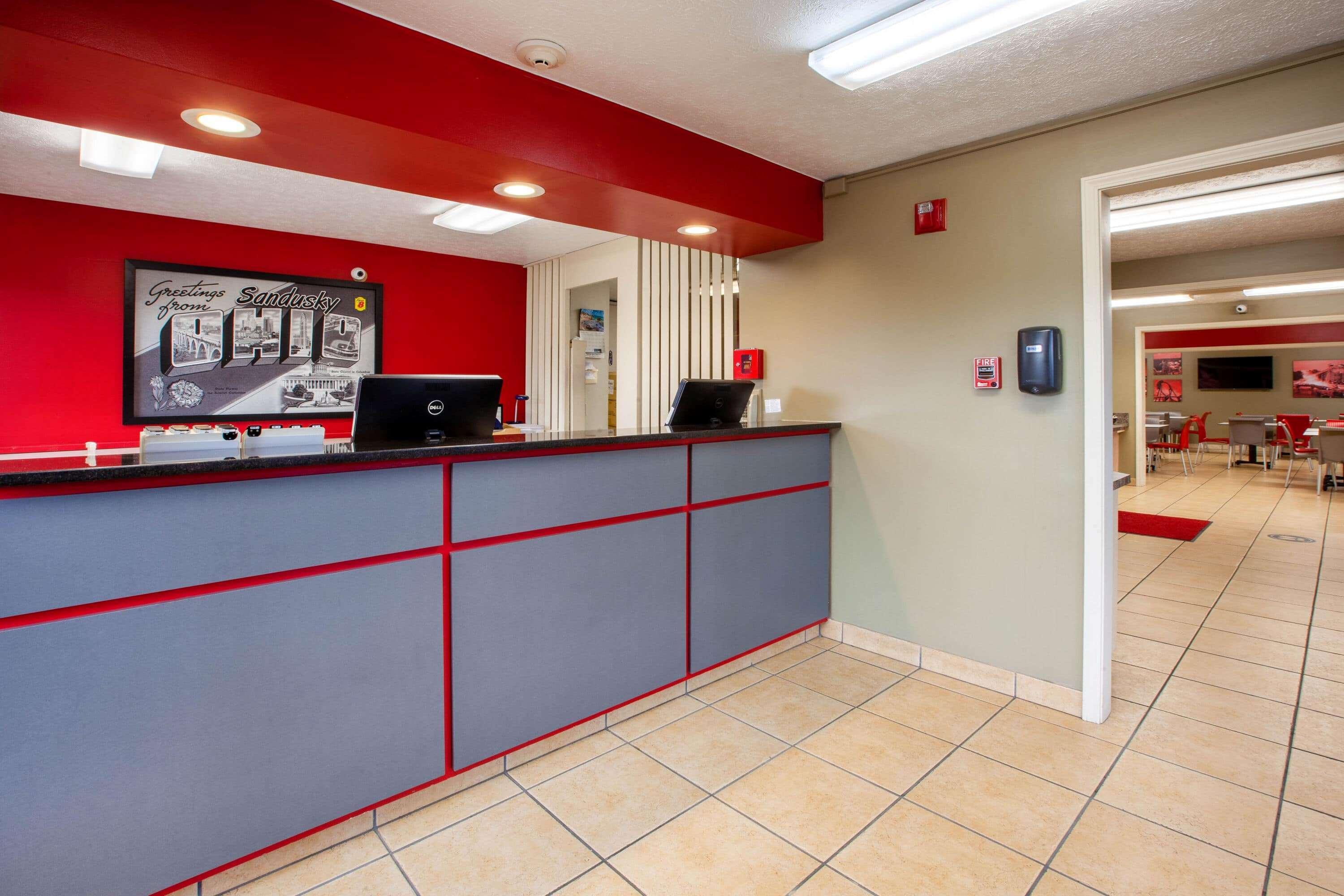 Hotel Super 8 By Wyndham 2*