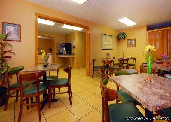 Super 8 By Wyndham Hotel 2*